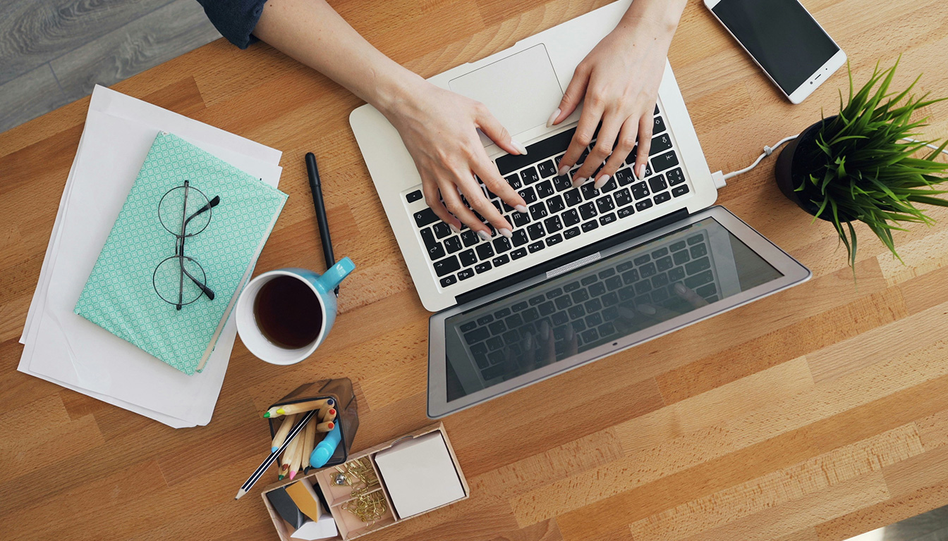 découvrez des exemples de mails de prise de contact professionnels efficaces pour réussir vos premières impressions et établir des relations professionnelles solides.