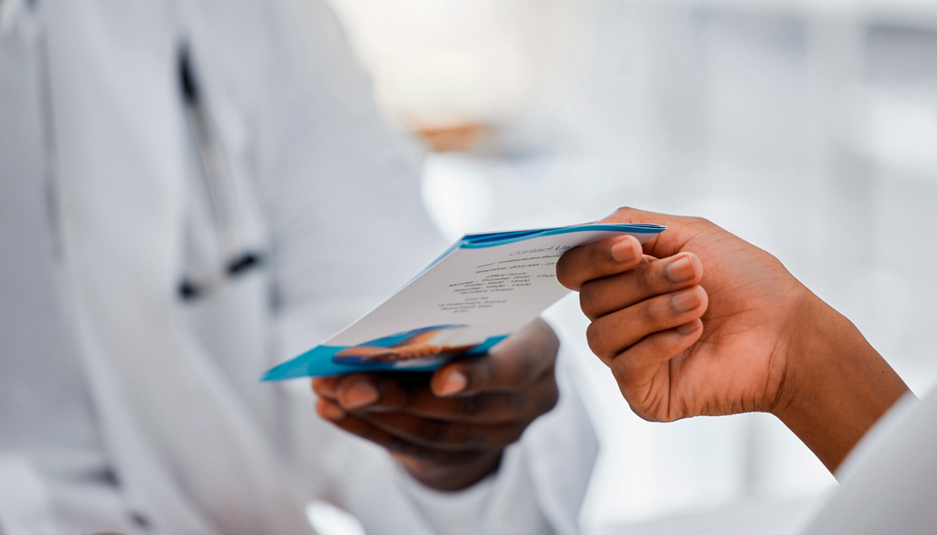 découvrez les informations indispensables à inclure dans les mentions légales d'un flyer pour respecter la législation en vigueur et éviter les sanctions.