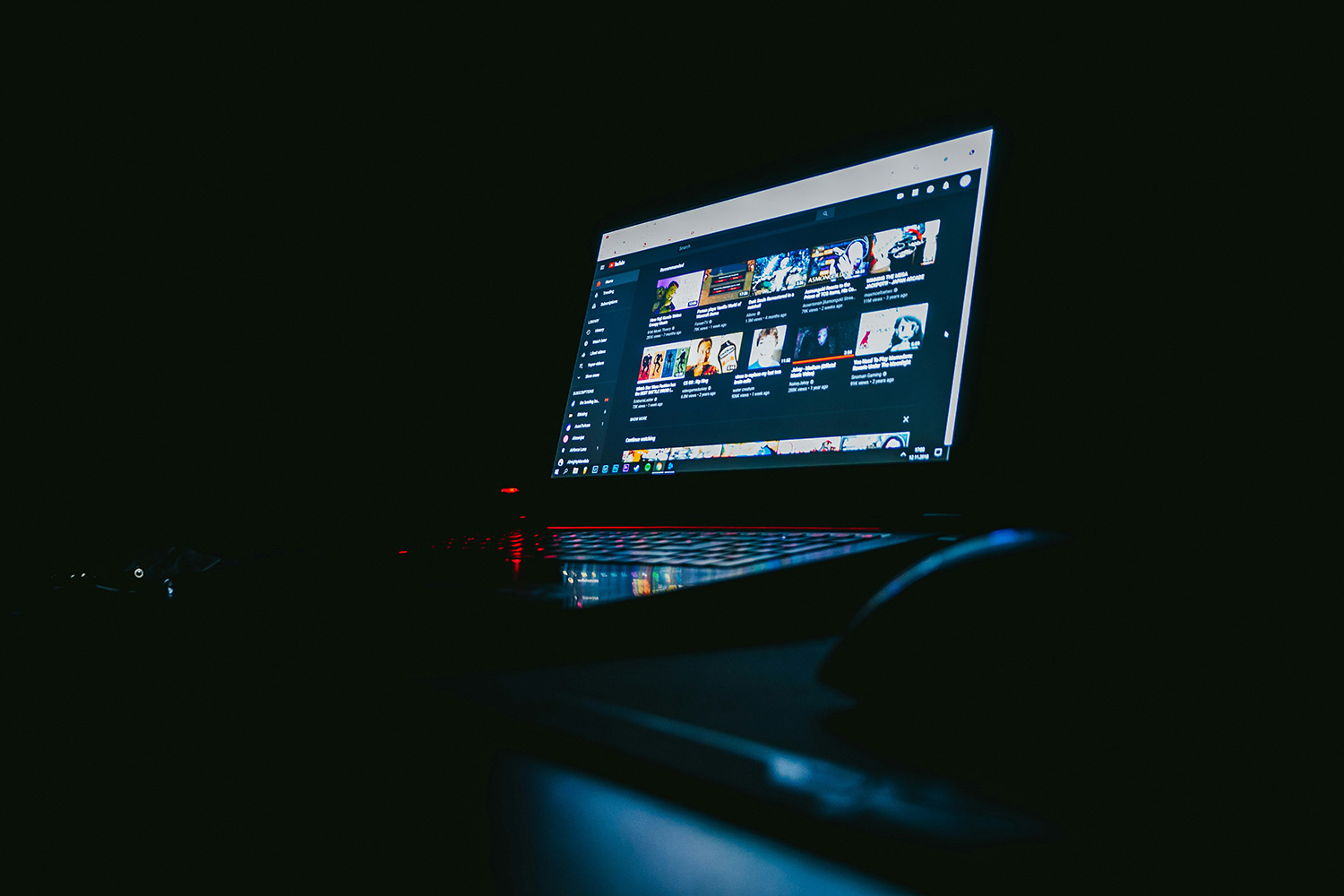 découvrez 5 plateformes d'hébergement vidéo gratuites pour stocker, partager et visionner vos vidéos en toute simplicité.