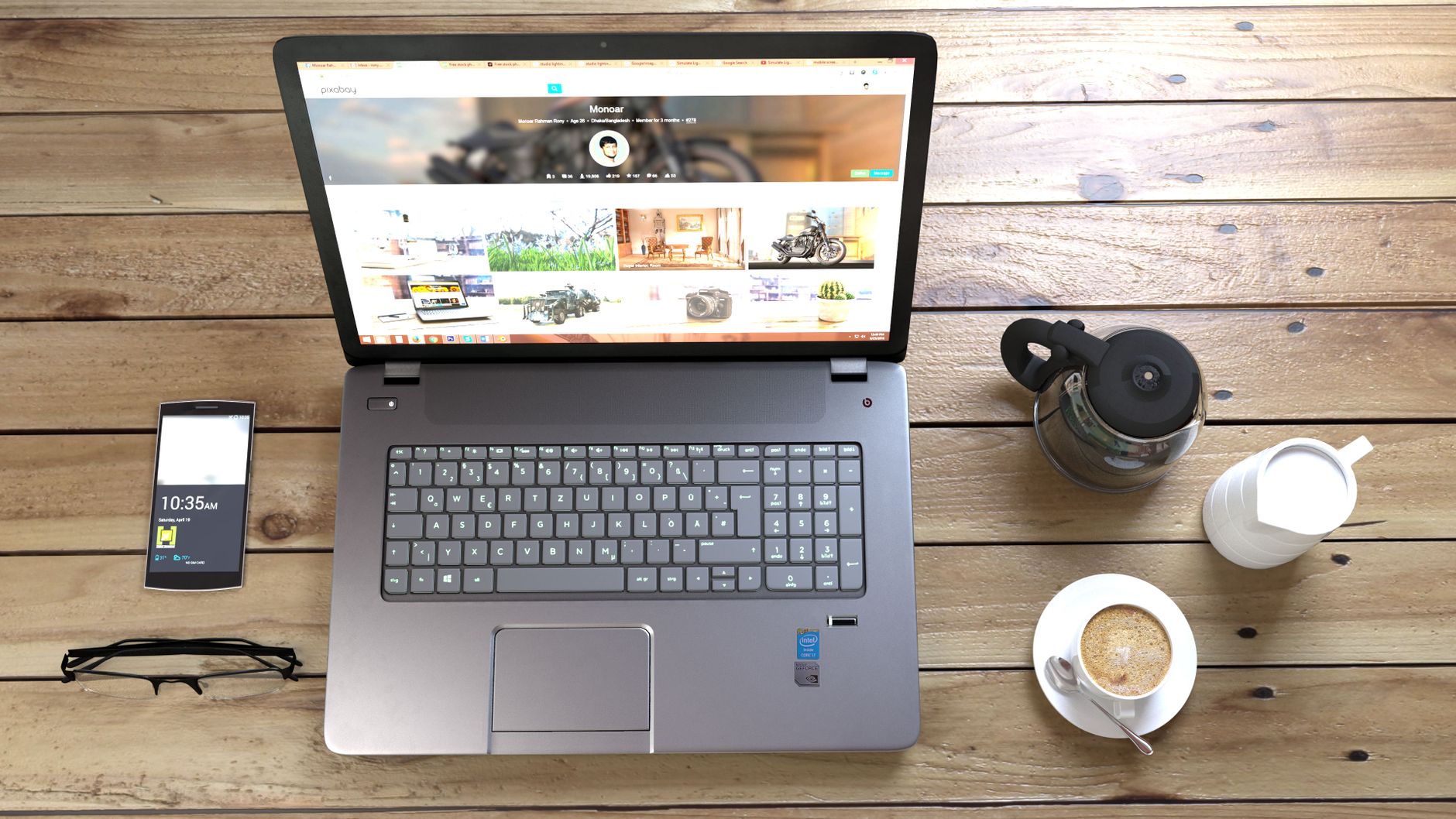 Hébergement web gratuit ou essai remboursé : bien comprendre les options pour héberger son site — configuration d'hébergement web sur ordinateur portable