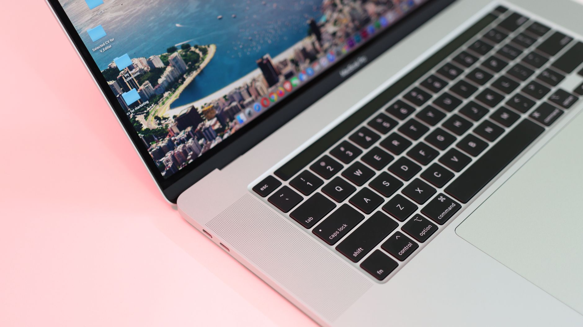 Comment connaître le système d'exploitation de son PC Windows rapidement et sans jargon — écran d'ordinateur affichant le système d'exploitation